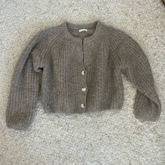 Neuflora Sweaters - Neuflora sweater